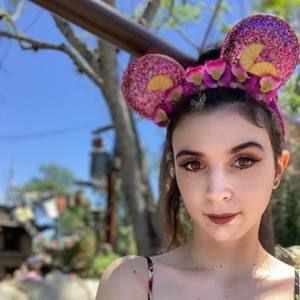 Meet your Posher, Jillian